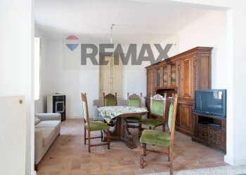 Sala da pranzo - Appartamento Via Cesare Battisti
 
14, Cupramontana - foto 3