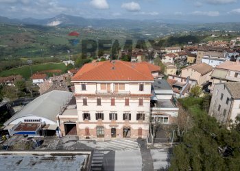 Edificio all\'aperto - Appartamento Via Cesare Battisti
 
14, Cupramontana - foto 28