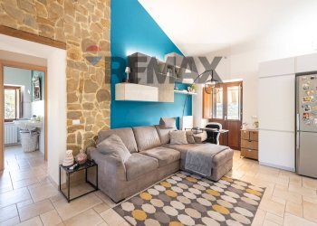 Soggiorno - Casa semi indipendente Via Tufo, Rosora - foto 2