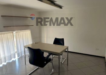 Sala da pranzo - Locale Commerciale Via Cacciatori Delle Alpi, Perugia - foto 6