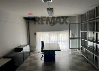 Sala da pranzo - Locale Commerciale Via Cacciatori Delle Alpi, Perugia - foto 8