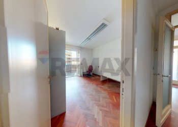 Hall / corridoio - Appartamento via Sicilia
 
39, Perugia - foto 8