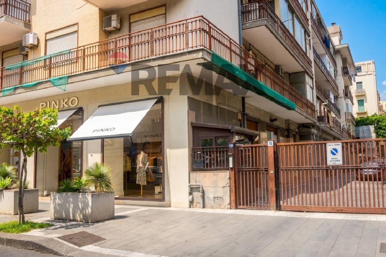 Edificio all\'aperto - Appartamento Corso Italia
 
189, Catania - foto 1