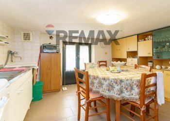 Sala da pranzo - Three-room apartment Via Scalpellini
 
9, Catania - photo 19