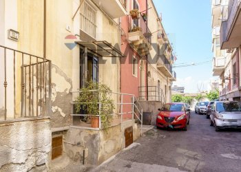 Edificio all\'aperto - Three-room apartment Via Scalpellini
 
9, Catania - photo 21