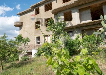 Edificio all\'aperto - Rustic Via Toniolo
 
snc, Mirabella Imbaccari - photo 4