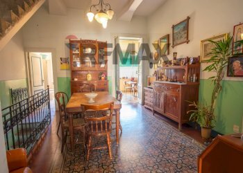Sala da pranzo - Casa indipendente Corso Umberto I
 
206, Nizza di Sicilia - foto 5