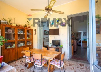 Sala da pranzo - Casa indipendente Corso Umberto I
 
206, Nizza di Sicilia - foto 10