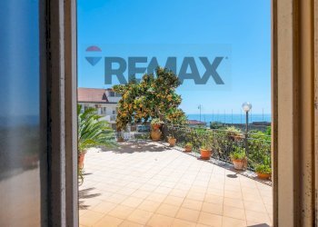 Terrazza - Casa indipendente Corso Umberto I
 
206, Nizza di Sicilia - foto 14