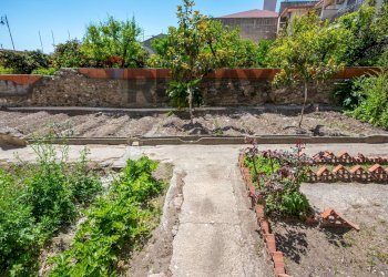 Giardino - Casa indipendente Corso Umberto I
 
206, Nizza di Sicilia - foto 26