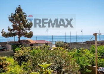 Vista dell\'acqua - Casa indipendente Corso Umberto I
 
206, Nizza di Sicilia - foto 34