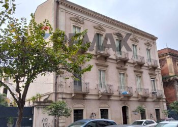 Edificio all\'aperto - Two-room apartment Via Giovanni Di Prima
 
98, Catania - photo 23