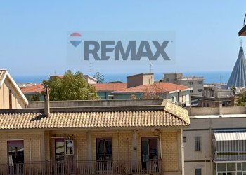Edificio all\'aperto - Appartamento Via Necropoli Grotticelle
 
46, Siracusa - foto 1