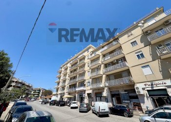 Edificio all\'aperto - Appartamento Via Necropoli Grotticelle
 
46, Siracusa - foto 2