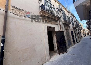 Edificio all\'aperto - Casa indipendente Via Dione
 
180, Siracusa - foto 5