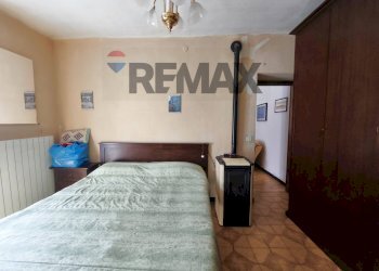 Camera / camera da letto - Semi-detached house Calizzano - photo 39