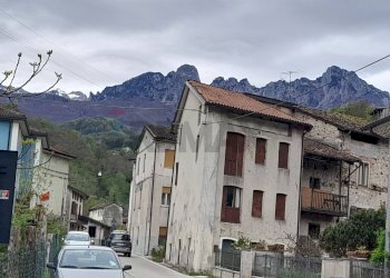 Edificio all\'aperto - Casa indipendente Valli del Pasubio - foto 10