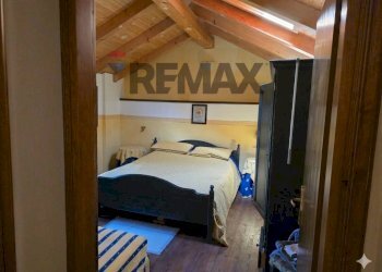 Camera / camera da letto - Independent house Lamon - photo 5