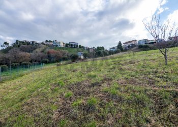 Vista delle montagne - Building land Loreto - photo 7