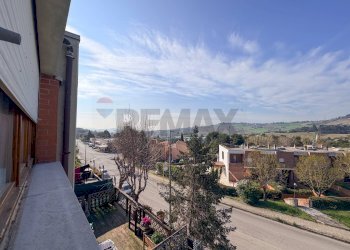 Edificio all\'aperto - Villa a Schiera Ancona - foto 48