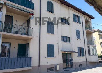 Edificio all\'aperto - Trilocale VITTORIO VENETO
 
32, Bonate Sotto - foto 3