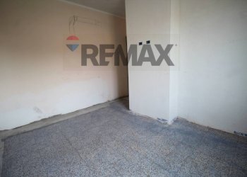 Stanza vuota - Trilocale VITTORIO VENETO
 
32, Bonate Sotto - foto 7