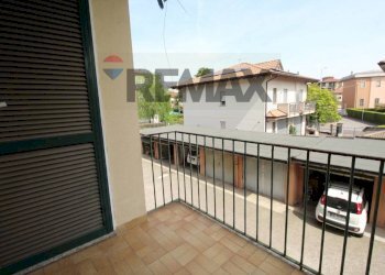 Balcone - Trilocale VITTORIO VENETO
 
32, Bonate Sotto - foto 9