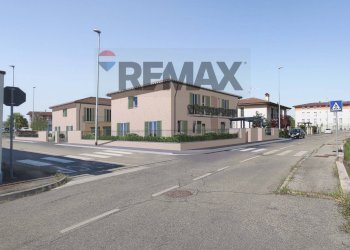 Edificio all\'aperto - Trilocale Via Dei Salici, San Martino Siccomario - foto 9