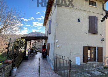 Casa all\'aperto - Casa semi indipendente Località case nuove
 
94, Salsomaggiore Terme - foto 1