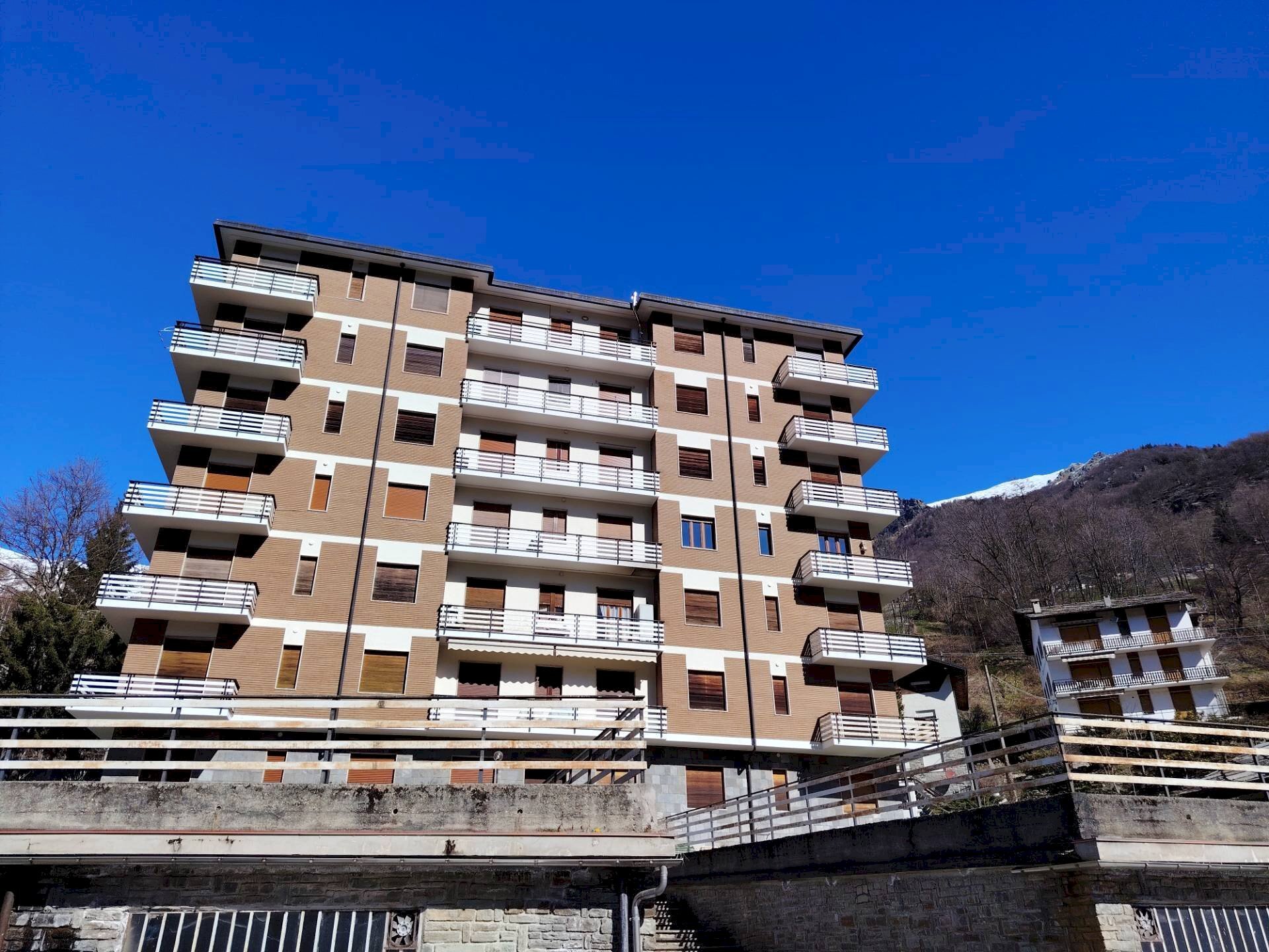 Foto 2 - Trilocale Via Ceres
 
19, Ala di Stura - foto 2