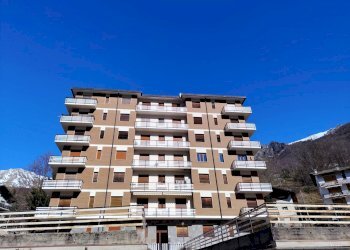 Foto 1 - Trilocale Via Ceres
 
19, Ala di Stura - foto 1