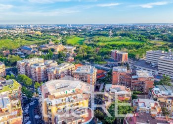 Foto 8 - Box Via Silvestri, Roma - foto 8