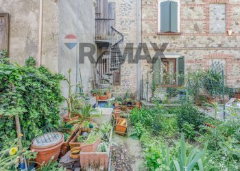 Giardino - Trilocale strada argini sud
 
27, Montechiarugolo - foto 33