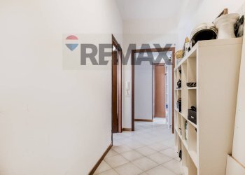 Hall / corridoio - Trilocale Roma - foto 7