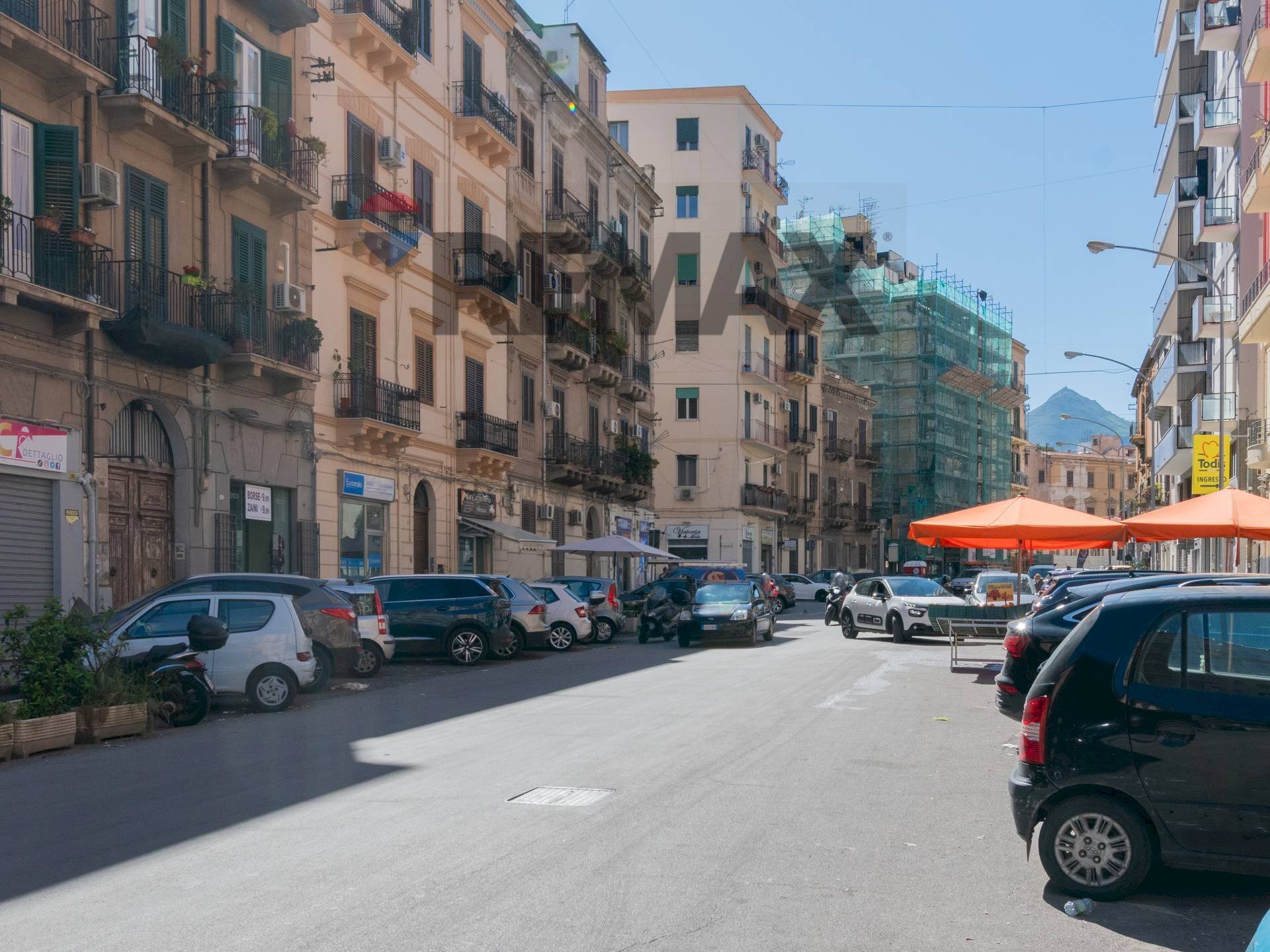 Edificio all\'aperto - Commercial Premises Via Paolo Amato
 
13/B, Palermo - photo 2