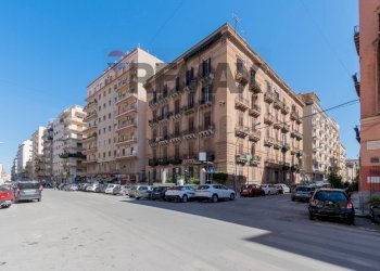 Edificio all\'aperto - Commercial Premises Via Paolo Amato
 
13/B, Palermo - photo 1