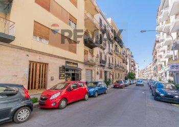 Edificio all\'aperto - Commercial Premises Via Paolo Amato
 
13/B, Palermo - photo 5