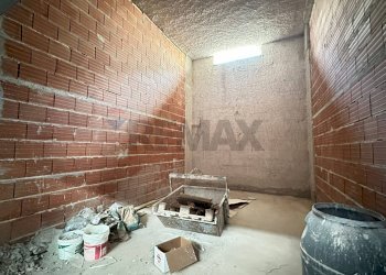 Dettagli - Warehouse via alcide de gasperi
178, Villabate - photo 5