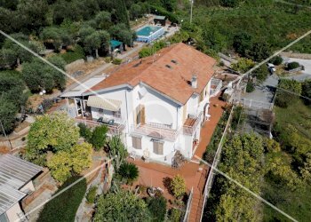 Foto 2 - Semi-detached house Località Case Sparse
 
12, Borghetto Santo Spirito - photo 2