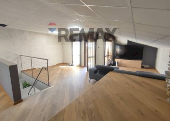 Soggiorno - Attic via Ligari
 
4, Turate - photo 14