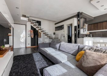 Soggiorno - Three-room apartment via Eugenio Villoresi
 
69b, Somma Lombardo - photo 2