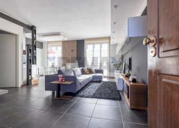 Soggiorno - Three-room apartment via Eugenio Villoresi
 
69b, Somma Lombardo - photo 3