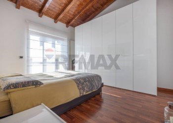 Camera / camera da letto - Three-room apartment via Eugenio Villoresi
 
69b, Somma Lombardo - photo 13