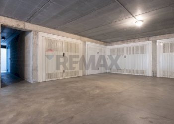 Parcheggio - Three-room apartment via Eugenio Villoresi
 
69b, Somma Lombardo - photo 23