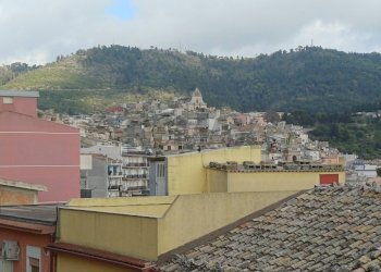 Edificio all\'aperto - Apartment via Gulfi
 
102, Chiaramonte Gulfi - photo 10