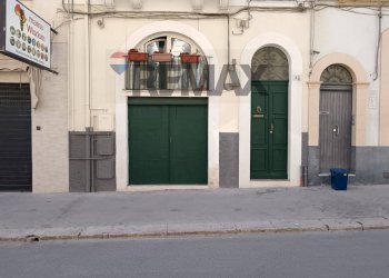 Edificio all\'aperto - Box via roma
 
25, Ragusa - foto 2