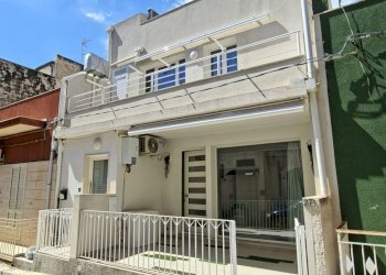 Edificio all\'aperto - Trilocale Via Galileo Galilei
 
27, Pozzallo - foto 2