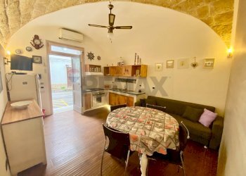 Sala da pranzo - Two-room apartment via giovan battista cataldi
 
59, Terrasini - photo 2