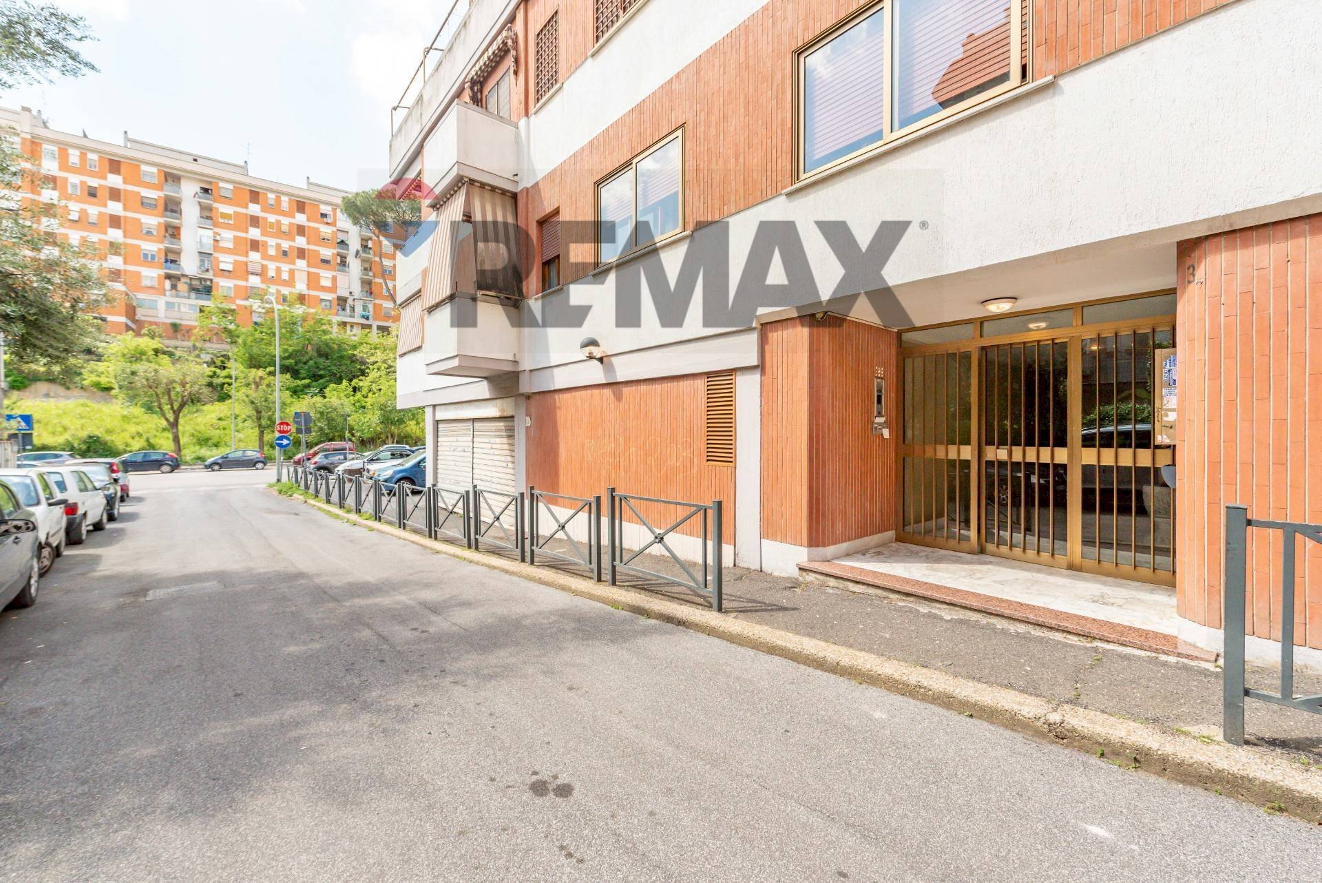 Edificio all\'aperto - Four-room apartment Via Titta Ruffo (Mattia Battistini)
 
3, Roma - photo 2