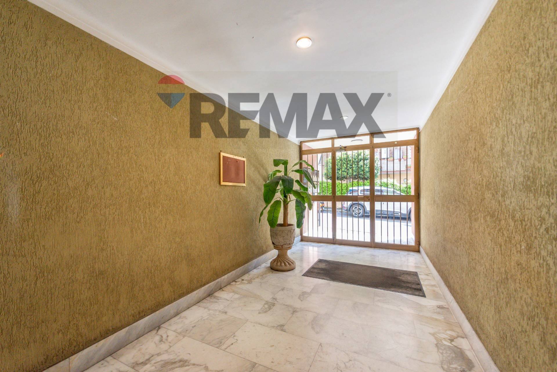 Ricezione / Lobby - Four-room apartment Via Titta Ruffo (Mattia Battistini)
 
3, Roma - photo 3